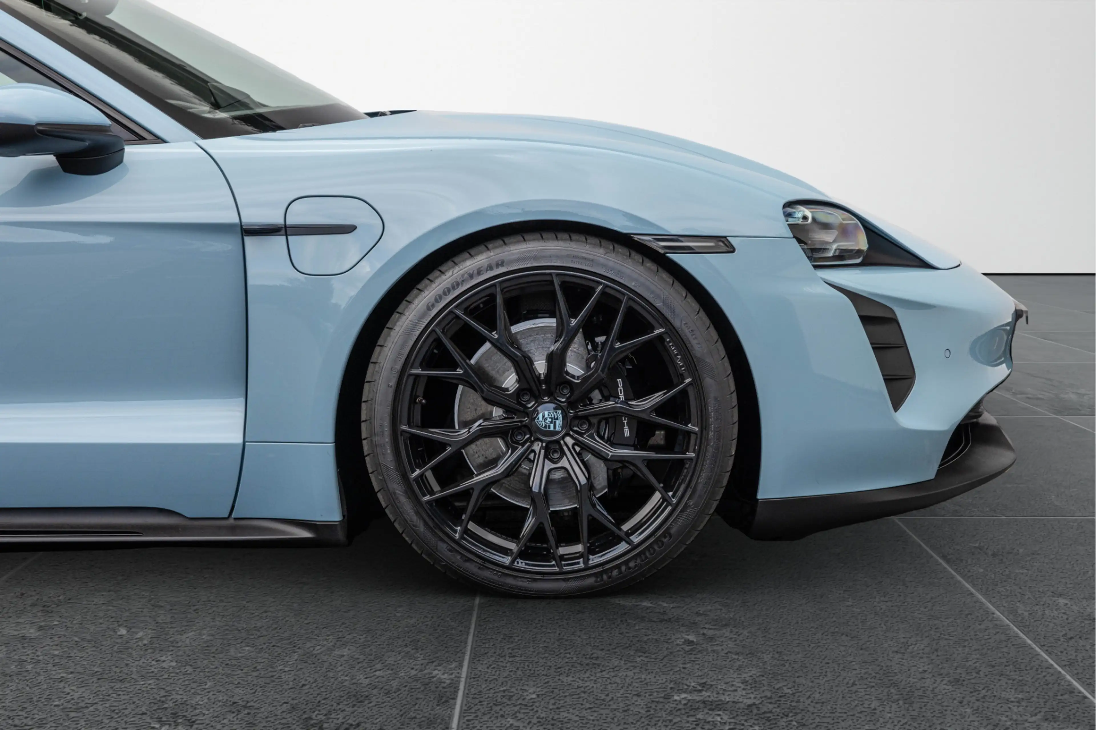 Porsche Taycan 4S Performance 84 kWh Pano Sport-Design 21'' Conva — photo 11