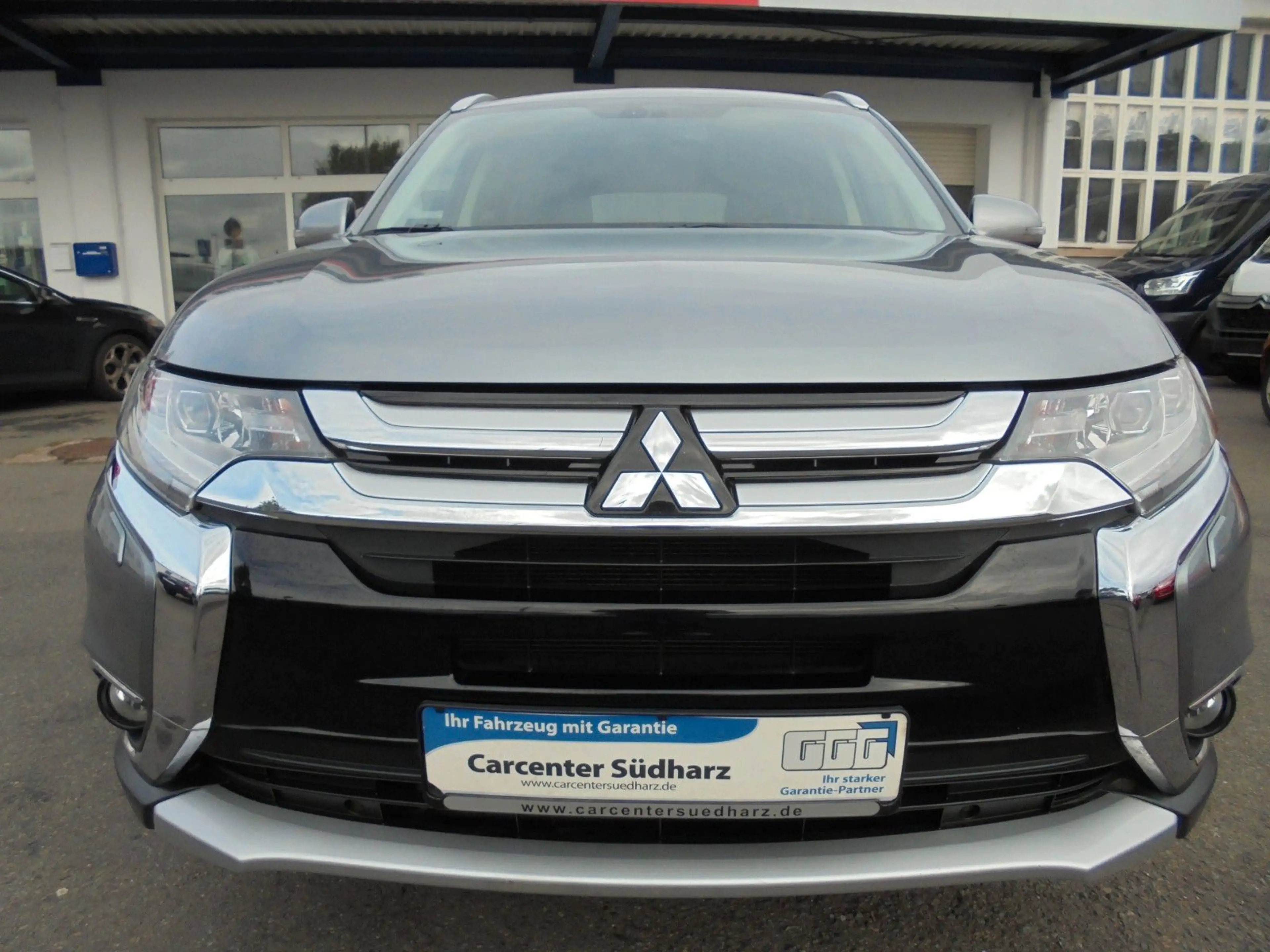Mitsubishi Outlander Top 4WD — photo 10