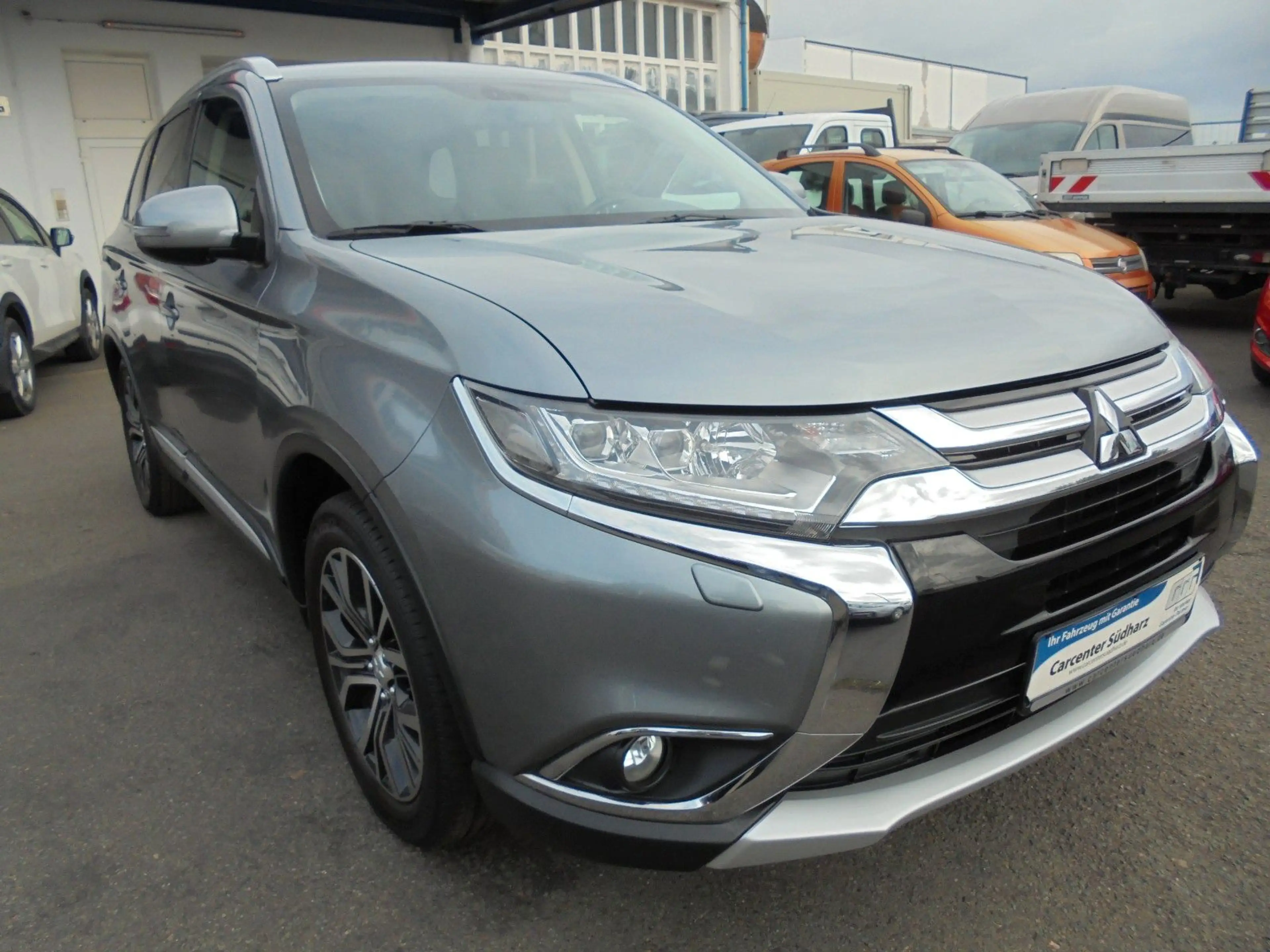 Mitsubishi Outlander Top 4WD — photo 9