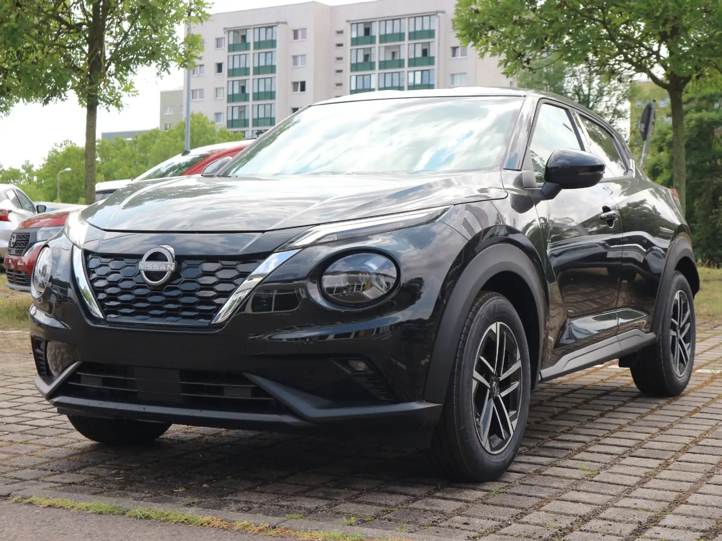 Nissan Juke N-CONNECTA 1.0 DIG-T 6MT Winterräder inkl. Schwarz - 2