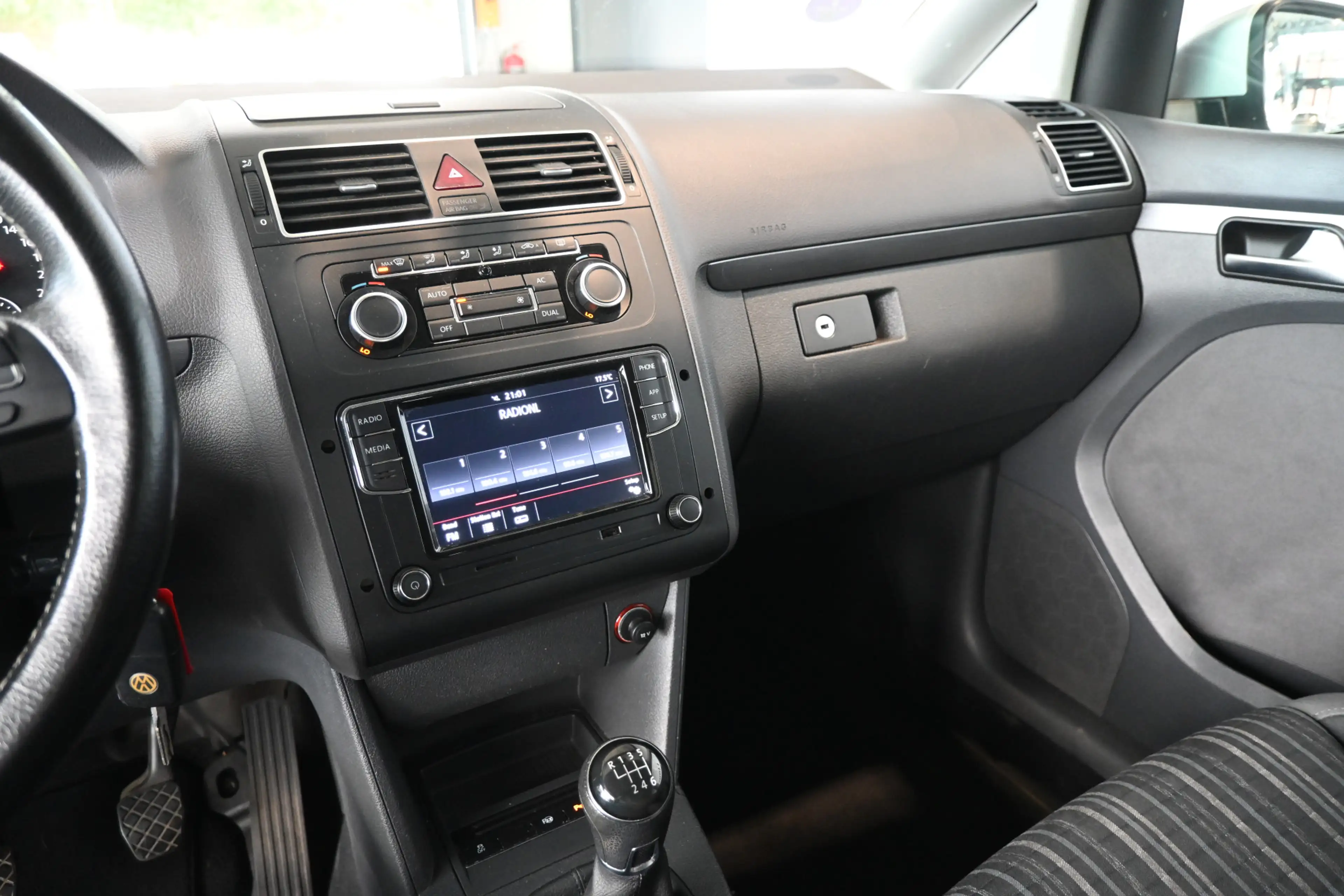 Volkswagen Cross Touran 1.4 TSI Climate control Trekhaak Cruise control PD — photo 9