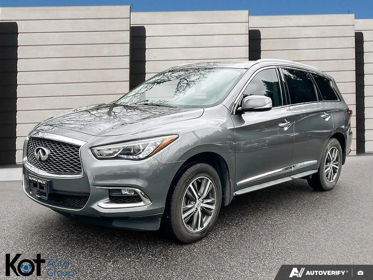 Infiniti QX60 снимка Infiniti QX60