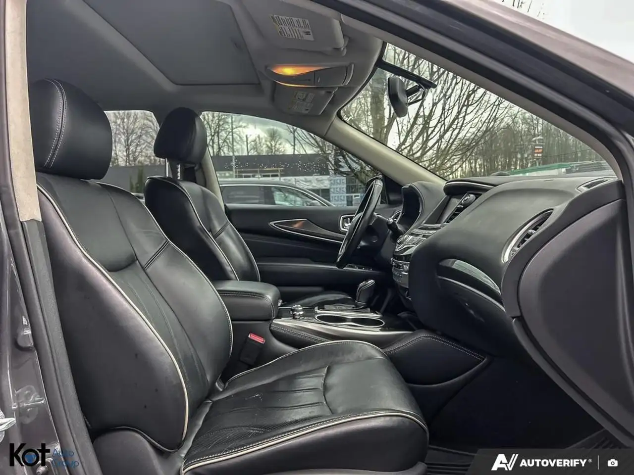 Infiniti QX60 снимка Infiniti QX60