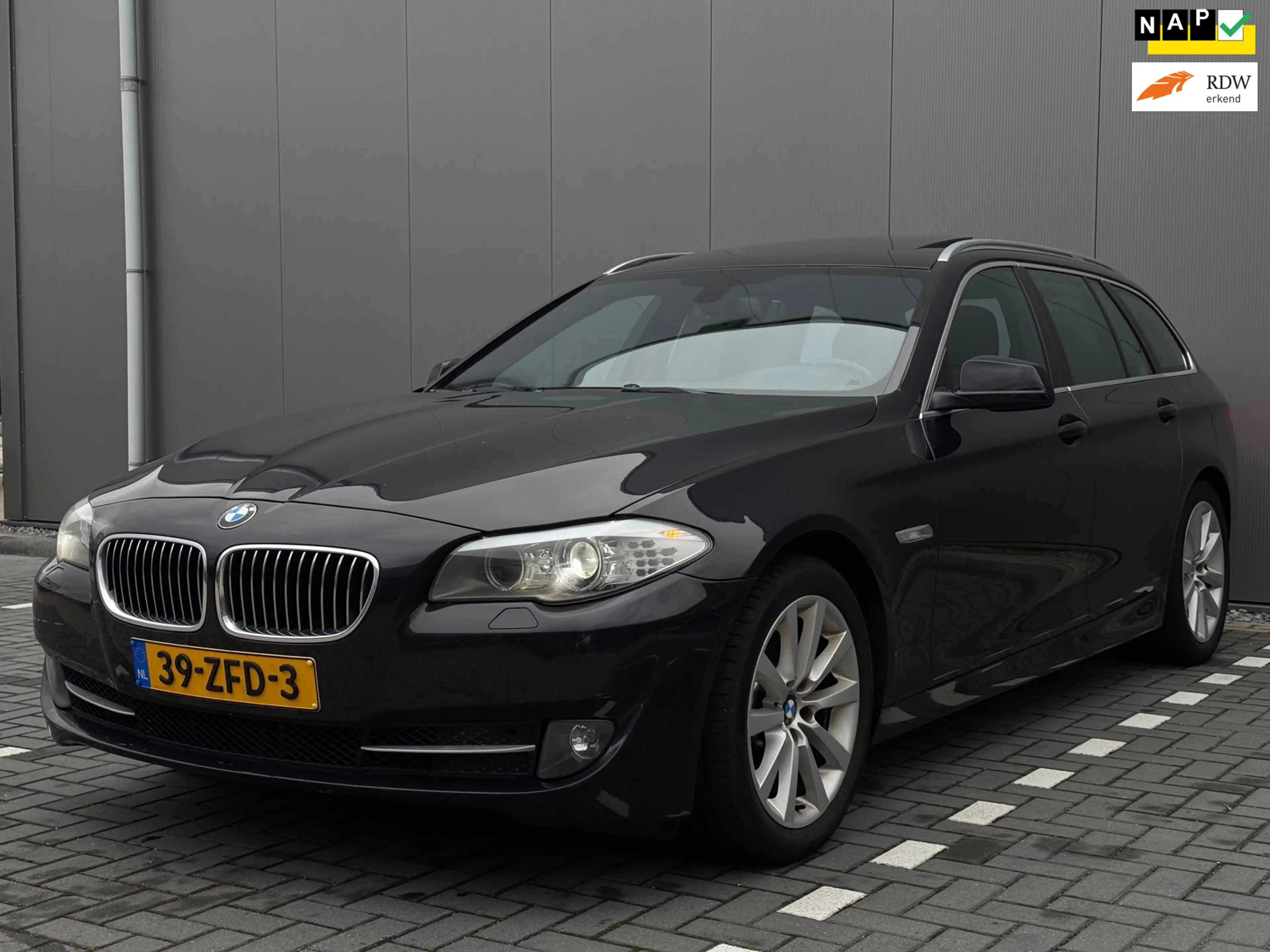 BMW 520 5-serie Touring 520i High Executive | Panoramadak