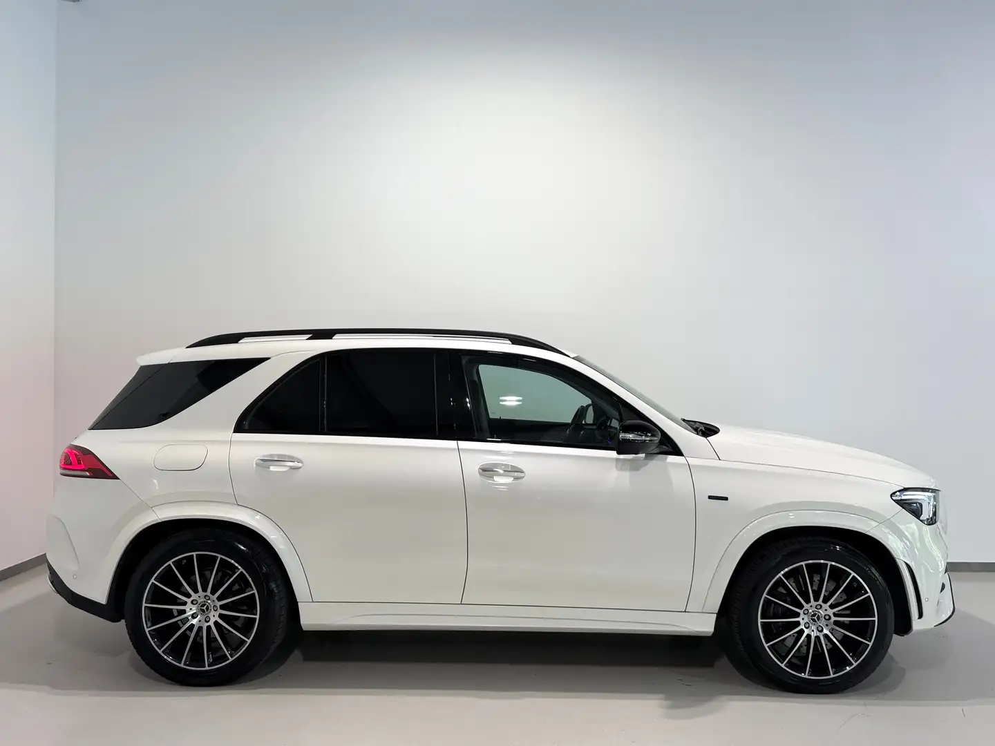 Mercedes-Benz GLE 350 de 4Matic Aut/AMG-Sport/HEAD-UP/AHK/360*Grad Weiß - 2