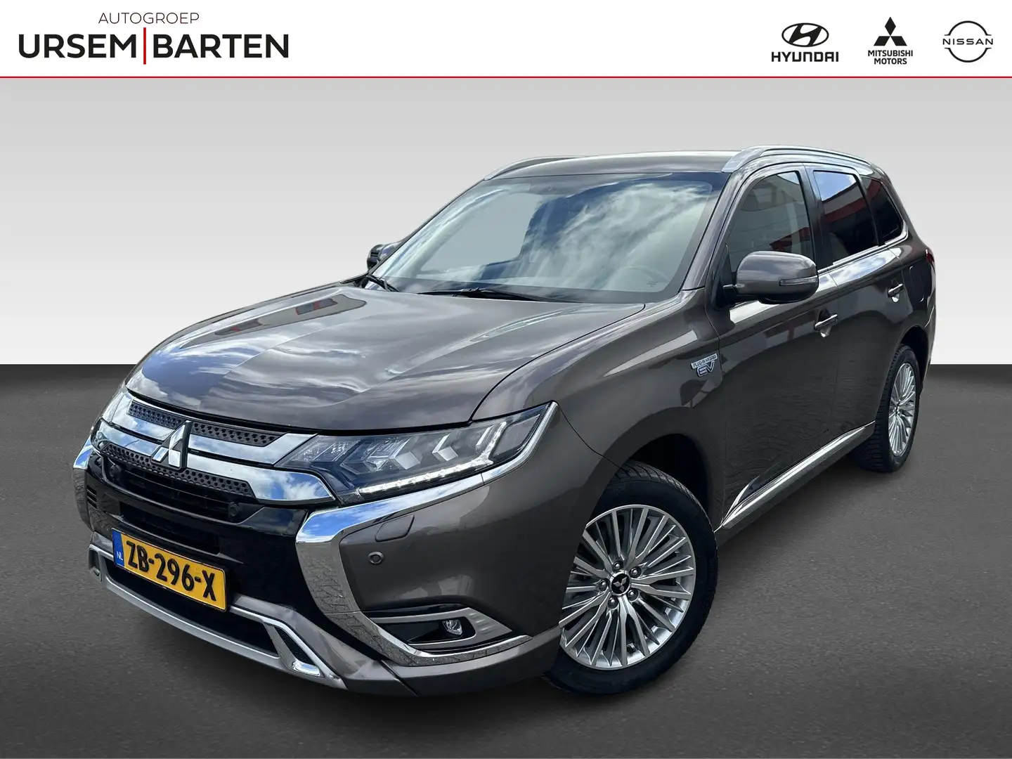 Mitsubishi Outlander 2.4 PHEV Intense Bruin - 1