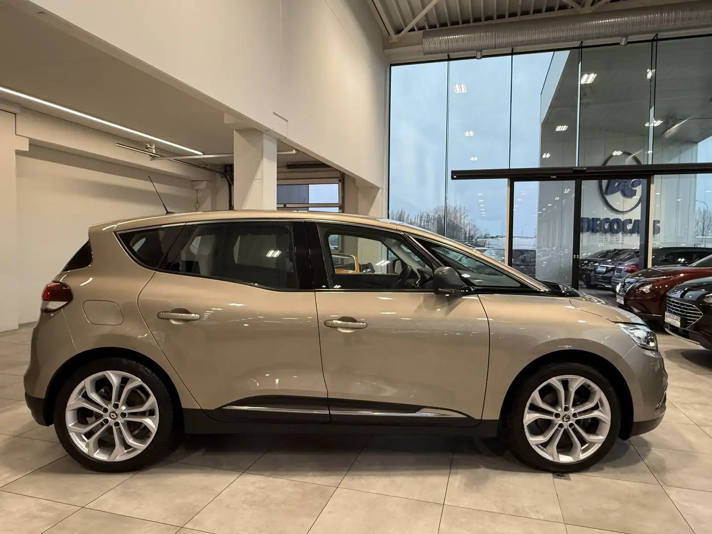 Renault Scenic Propere staat // Navi - Bluetooth - 20" Alu velgen Or - 2