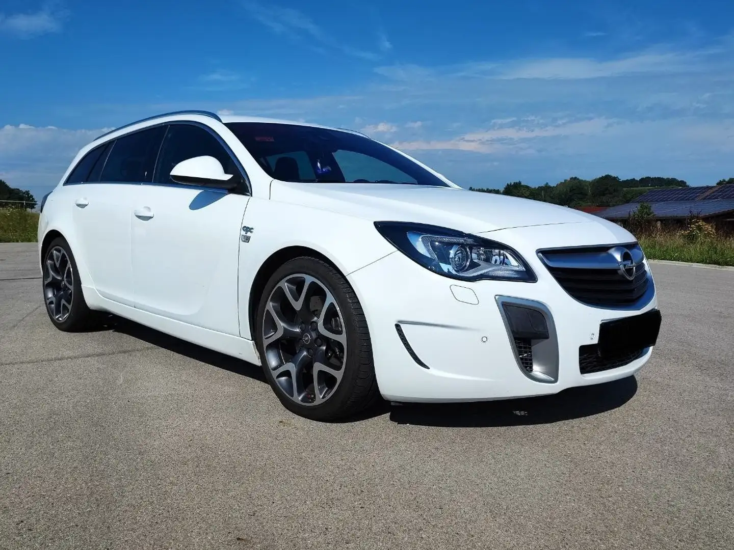 Opel Insignia 2.8 V6 Turbo 4x4 Sports Tourer OPC - 1