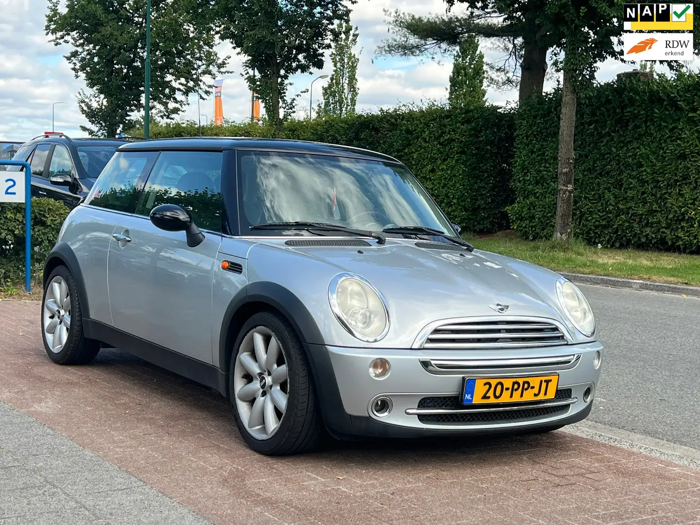 MINI Cooper Mini 1.6 Chili *Airco| Sportief || Gris - 1