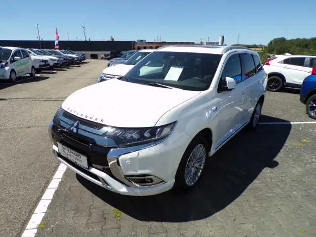 Mitsubishi Outlander 2,4 PHEV, TOP,LED,Leder SD,PDC,RFK