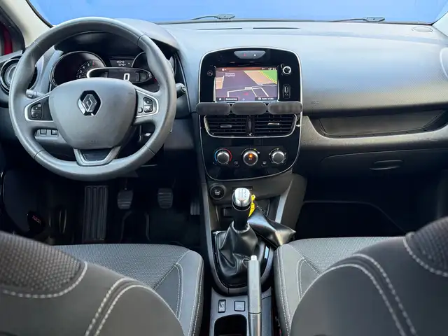 Renault Clio view 2
