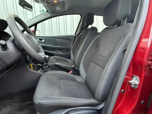 Renault Clio view 11