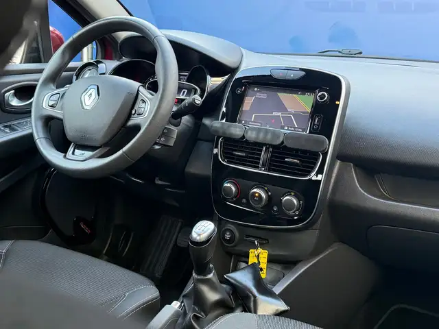Renault Clio view 10