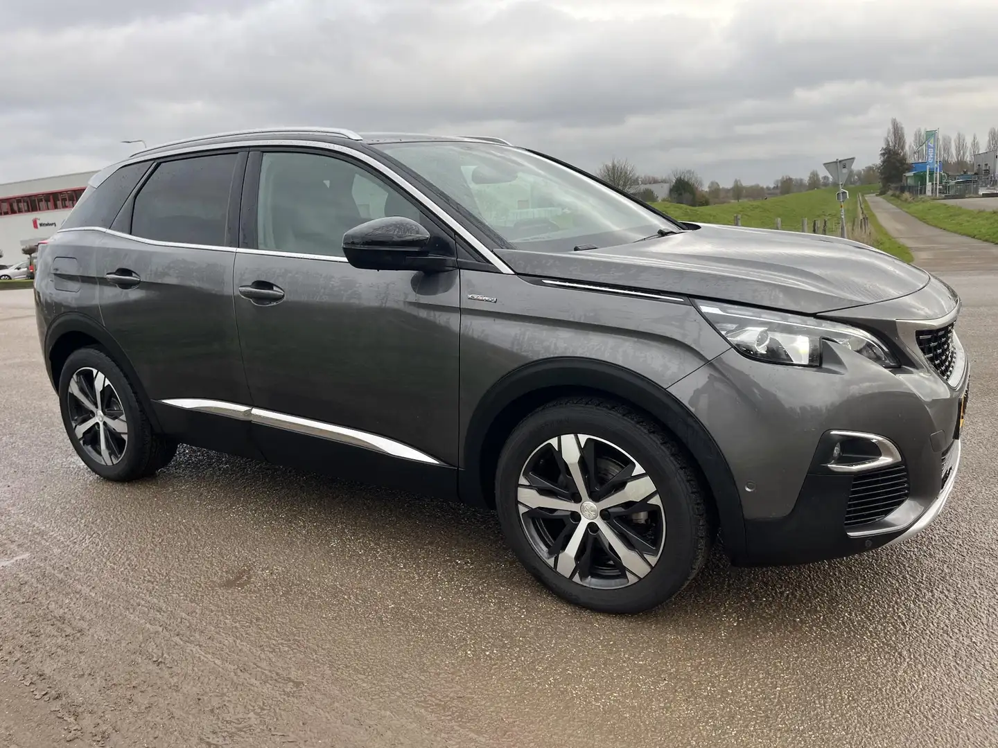 Peugeot 3008 1.2 PureTech 96kW S&S Auto GT Line UNIEK Gris - 2