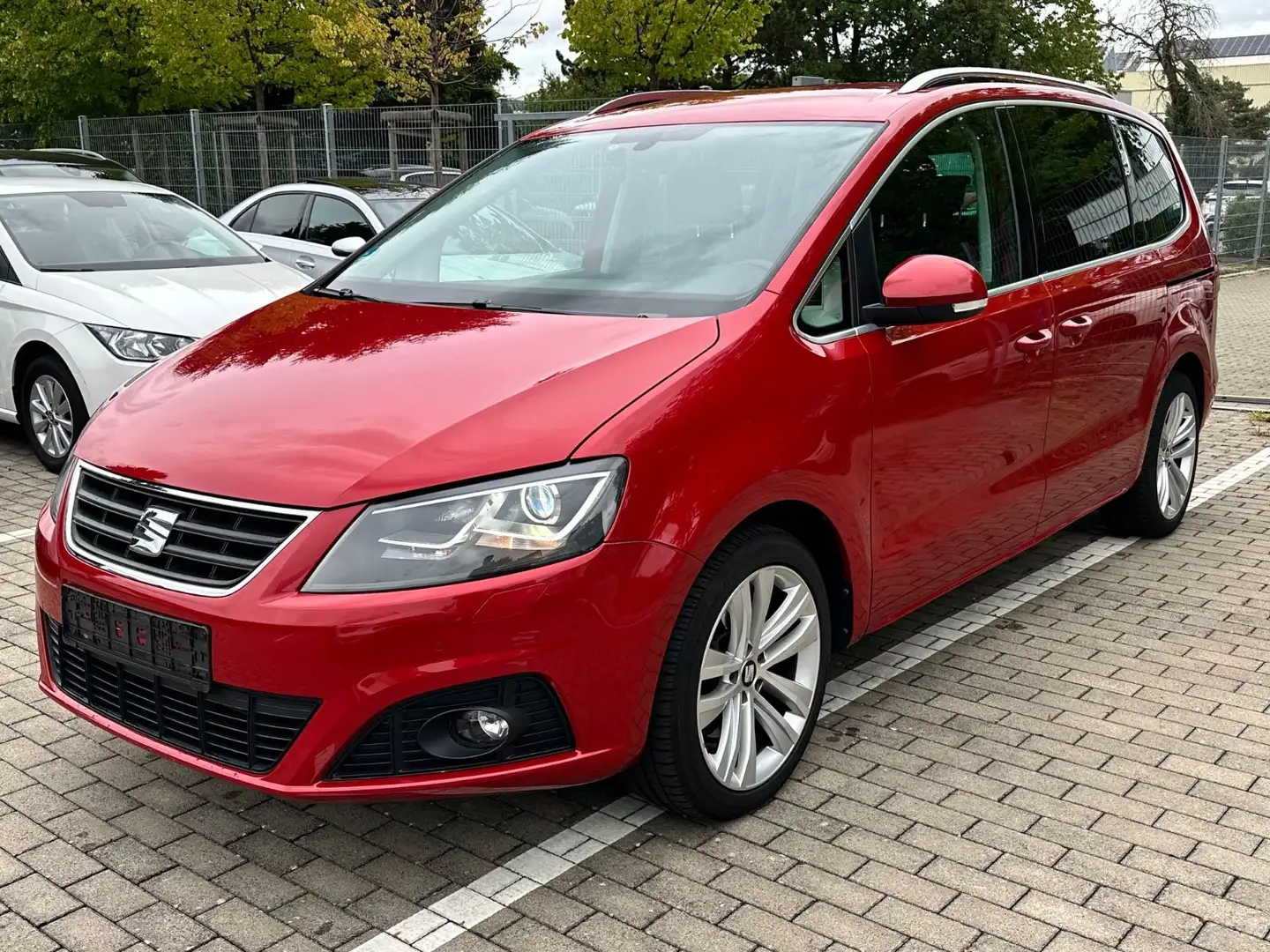 SEAT Alhambra Xcellence 2.0 TDI*DSG*7-Sitz*AHK*E-Türe Rot - 1