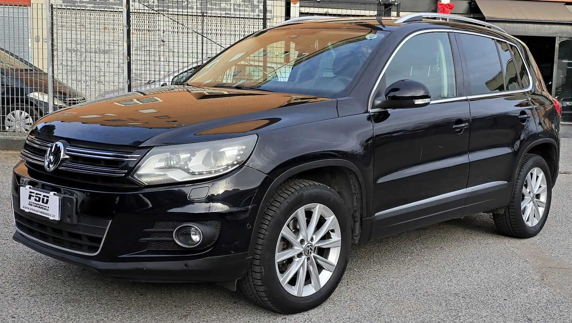 Volkswagen Tiguan 2.0 tdi 4motion DSG Černá - 1