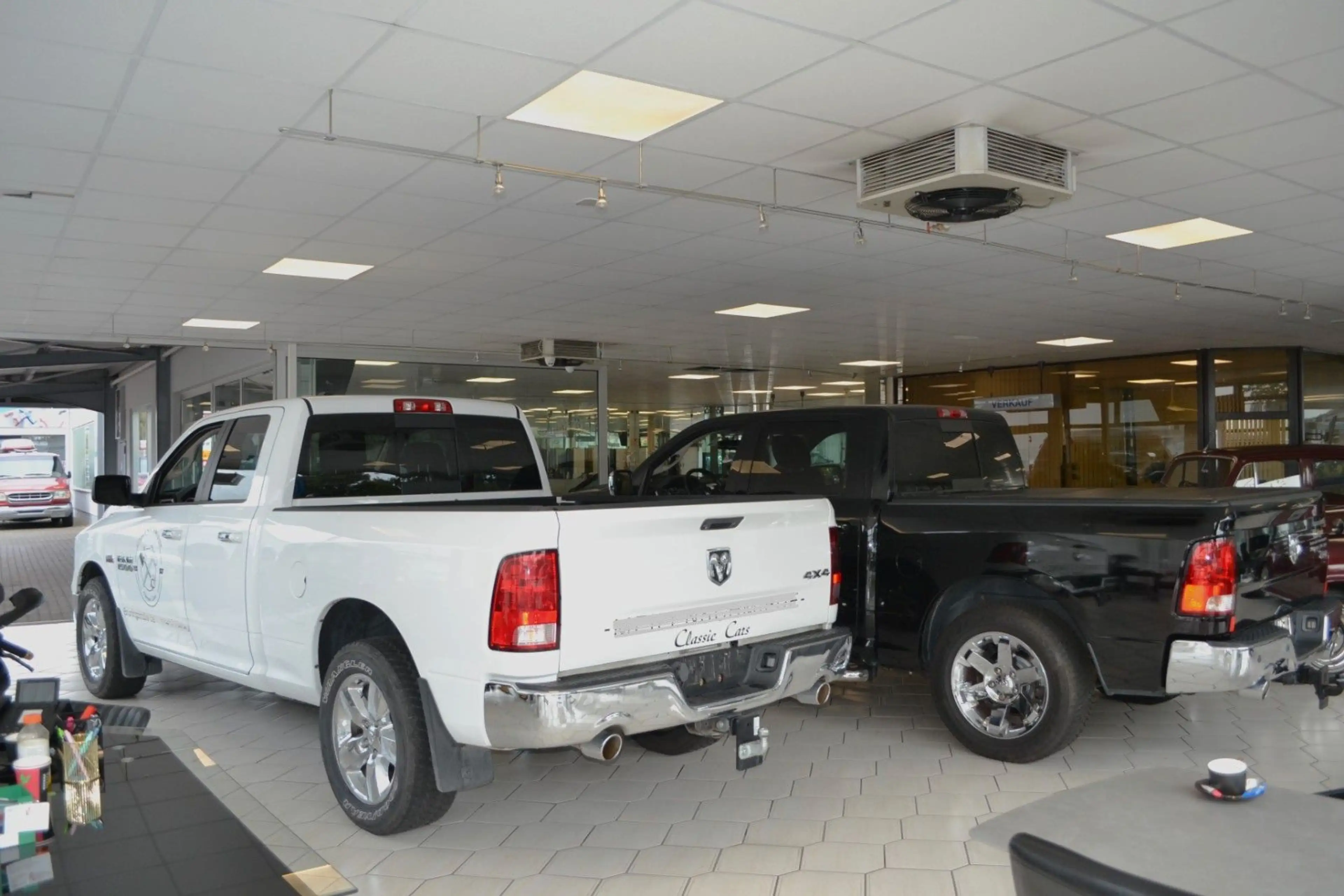 Dodge RAM 1500 HEMI 5,7 V8 , SLT - 4X4 — photo 2