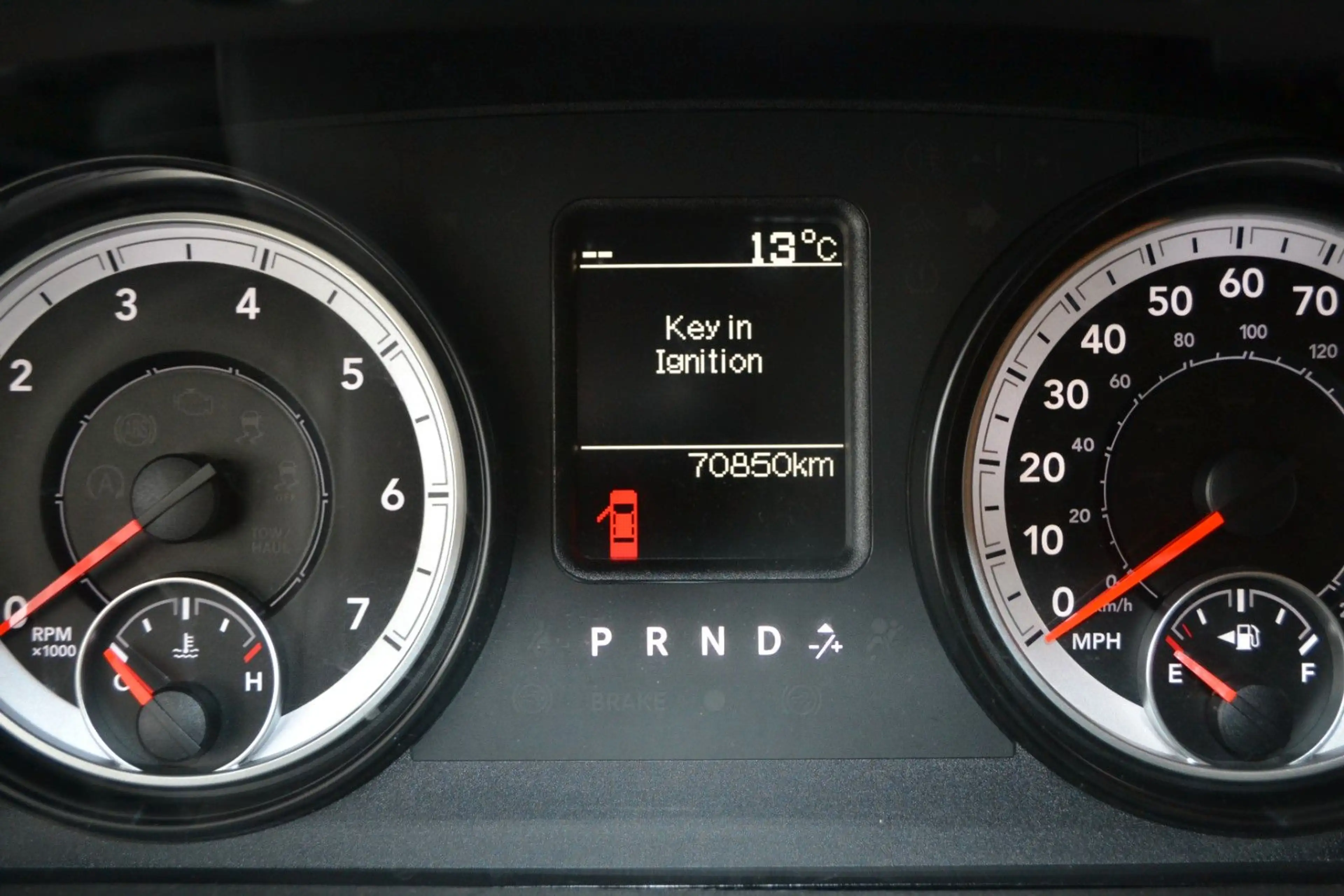 Dodge RAM 1500 HEMI 5,7 V8 , SLT - 4X4 — photo 12