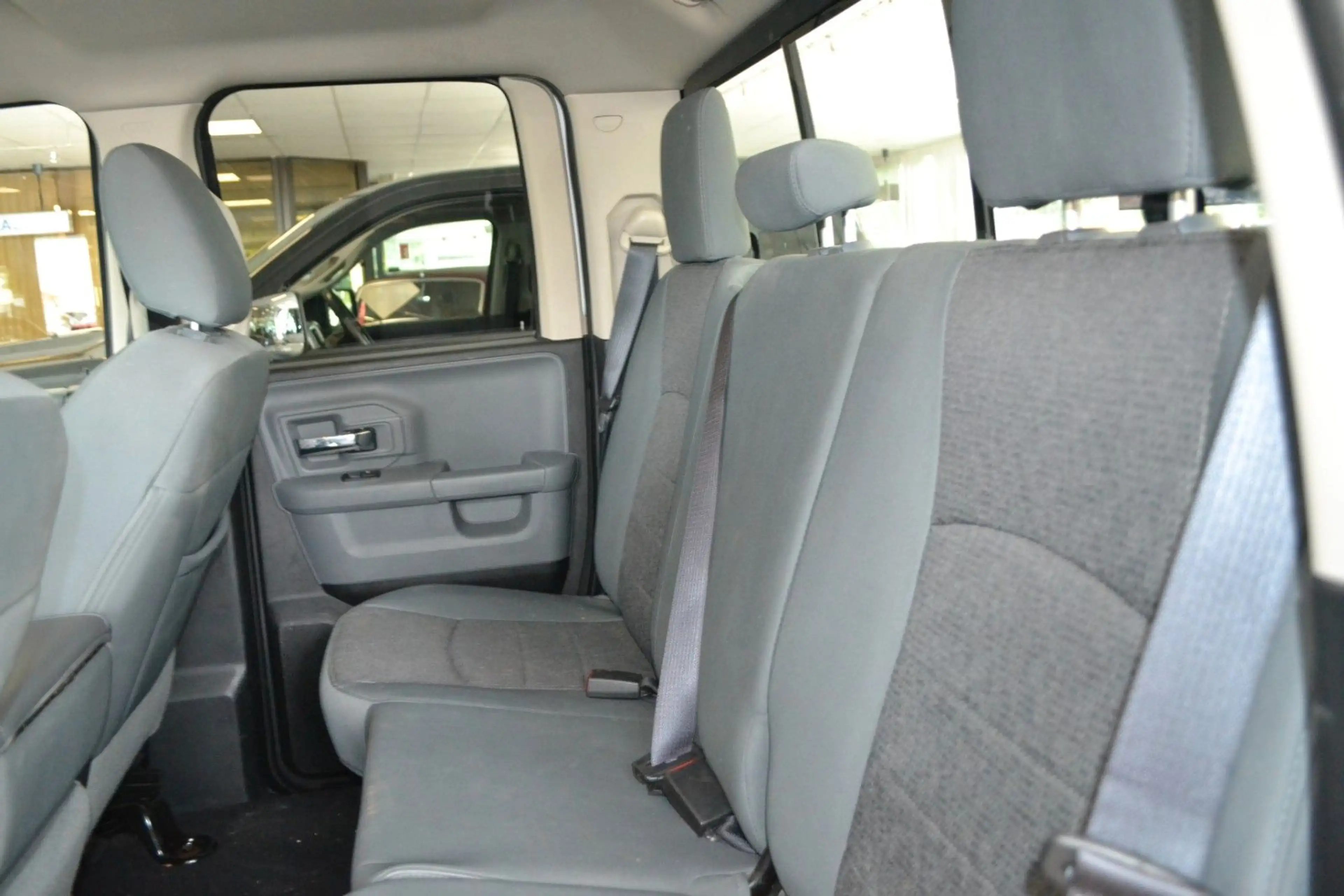 Dodge RAM 1500 HEMI 5,7 V8 , SLT - 4X4 — photo 8