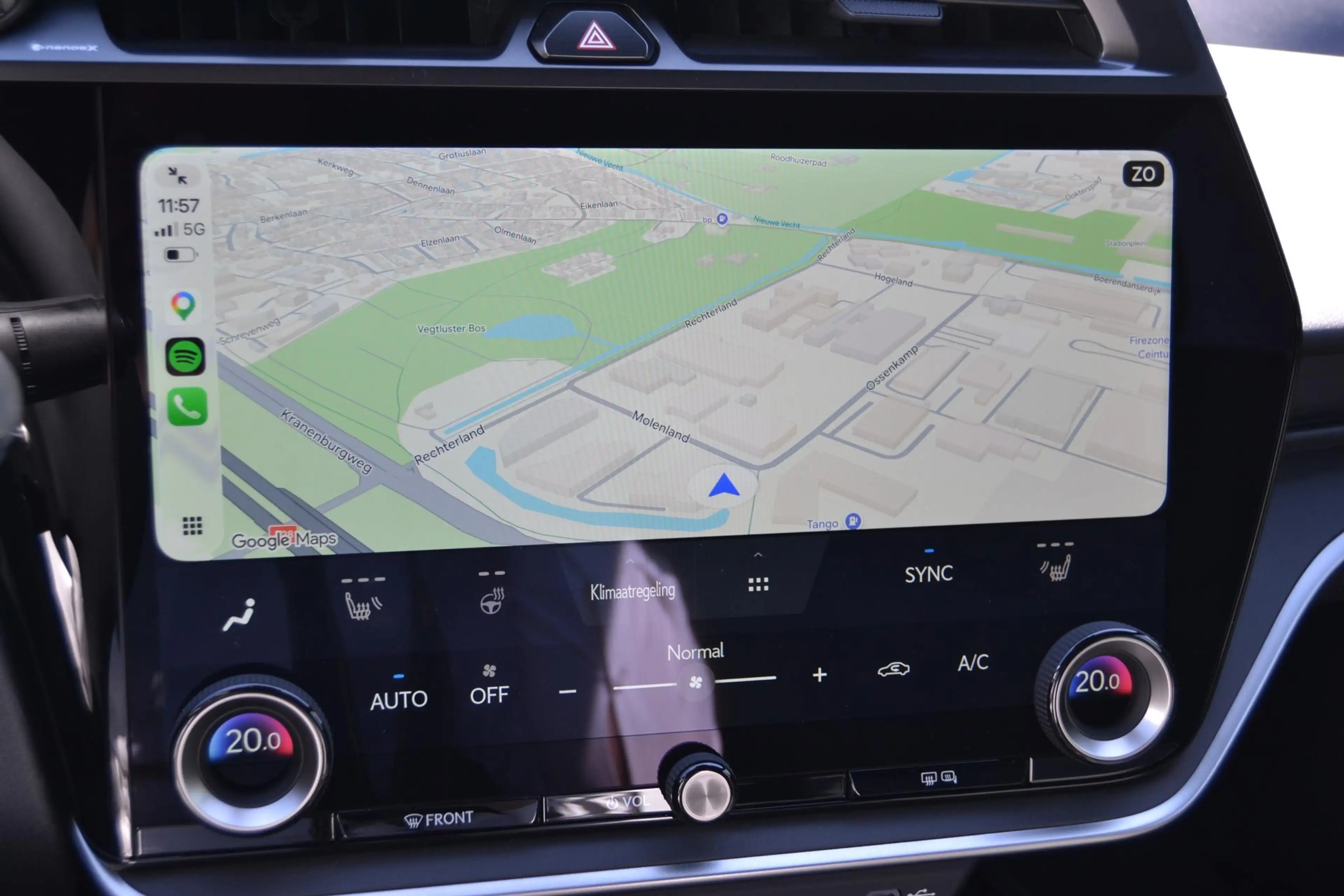 Lexus RZ 350e Luxury Line 77 kWh DIRECT LEVERBAAR 360-CAM S — photo 24