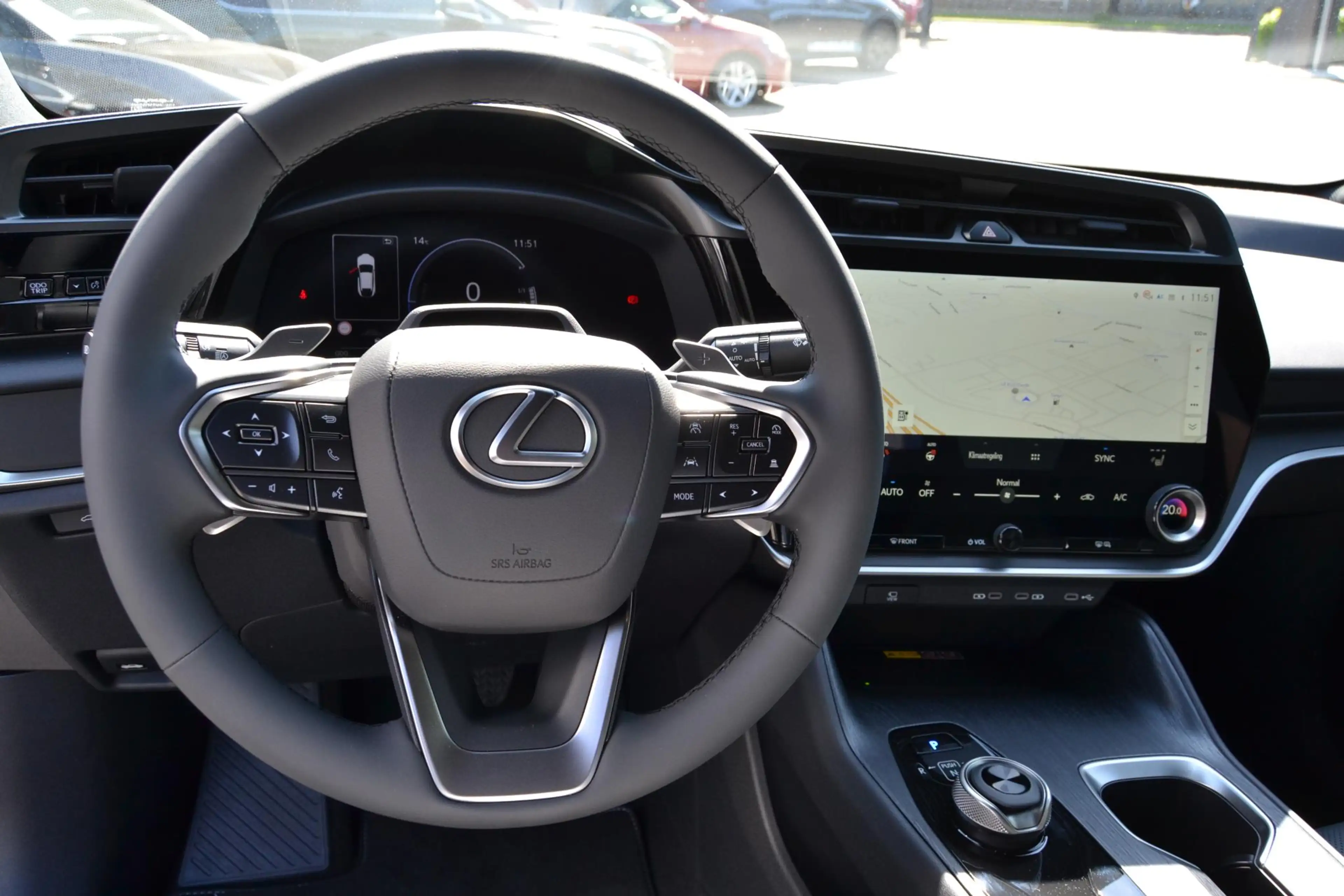 Lexus RZ 350e Luxury Line 77 kWh DIRECT LEVERBAAR 360-CAM S — photo 17