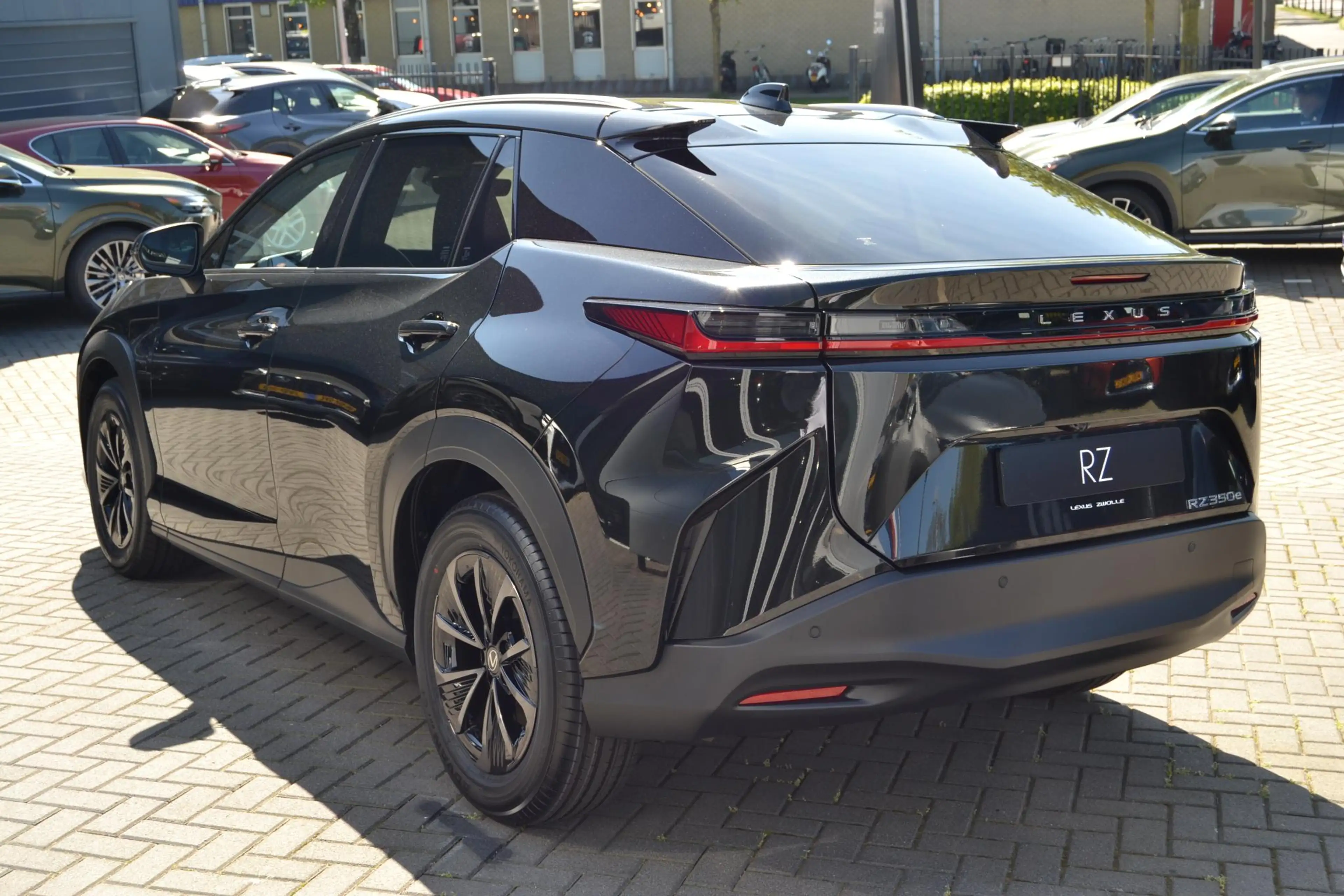 Lexus RZ 350e Luxury Line 77 kWh DIRECT LEVERBAAR 360-CAM S — photo 5