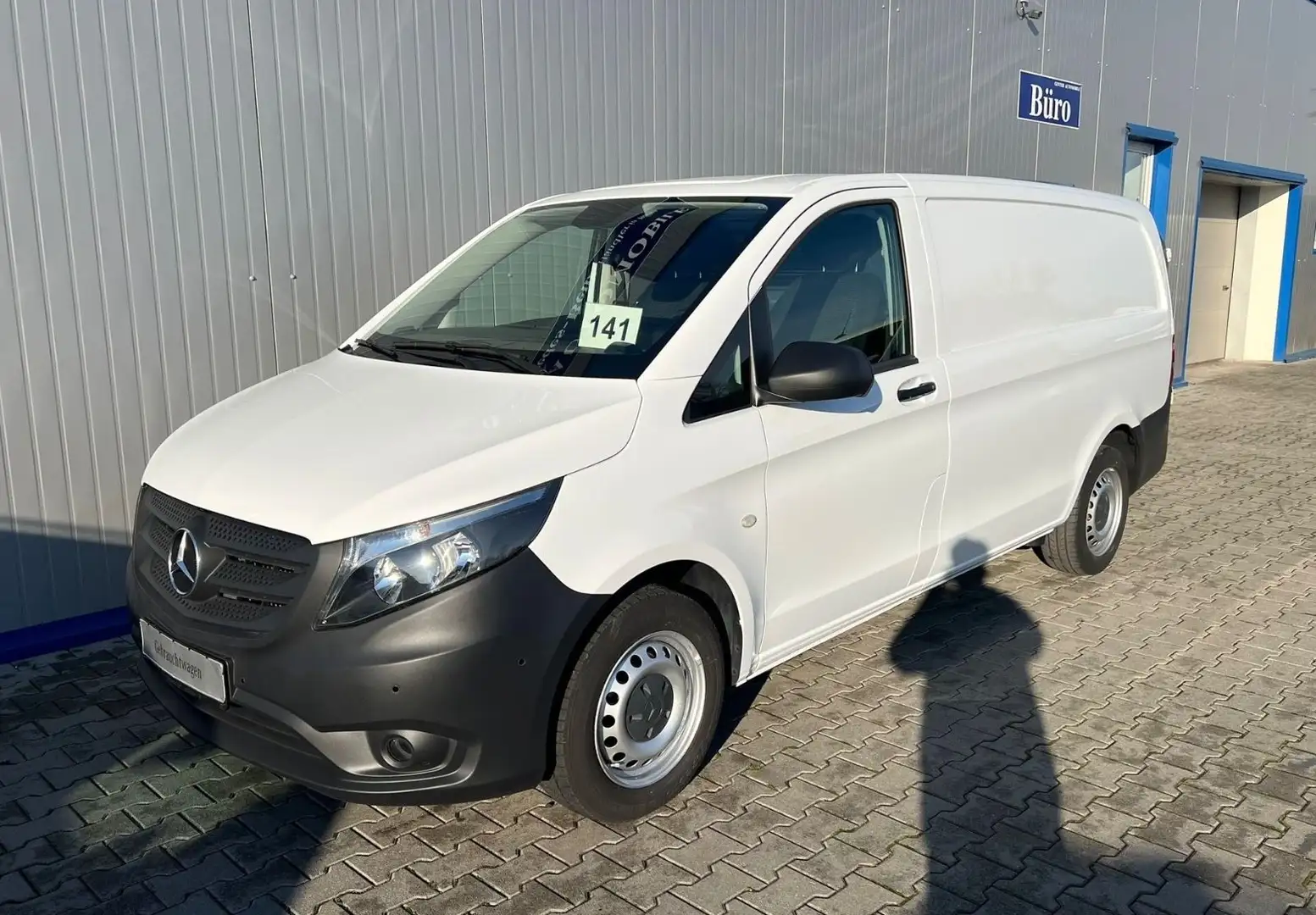 Mercedes-Benz Vito 116 LANG KLIMA TEMPOMAT PDC 2-SITZER REGALE Schwarz - 1