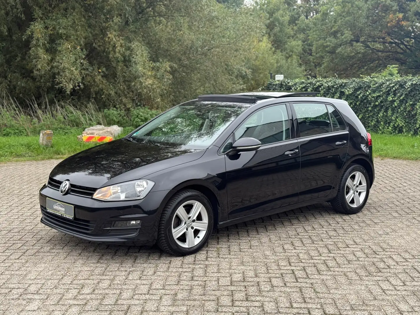 Volkswagen Golf 1.2 TSI Highline PANO I CAMERA I PDC I CRUISE I CL Noir - 1