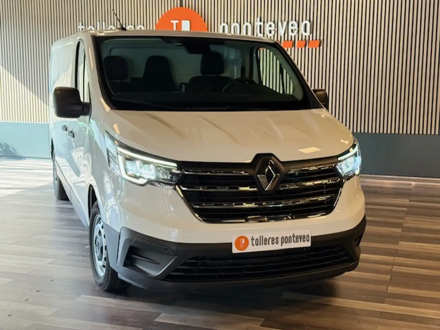 Renault Trafic Furgón L2H1 BluedCi 96kW CU aumentada Blanc - 2