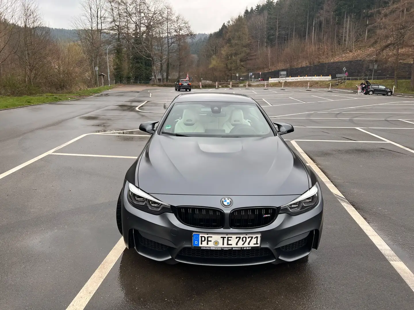BMW M4 Competition Grau - 1