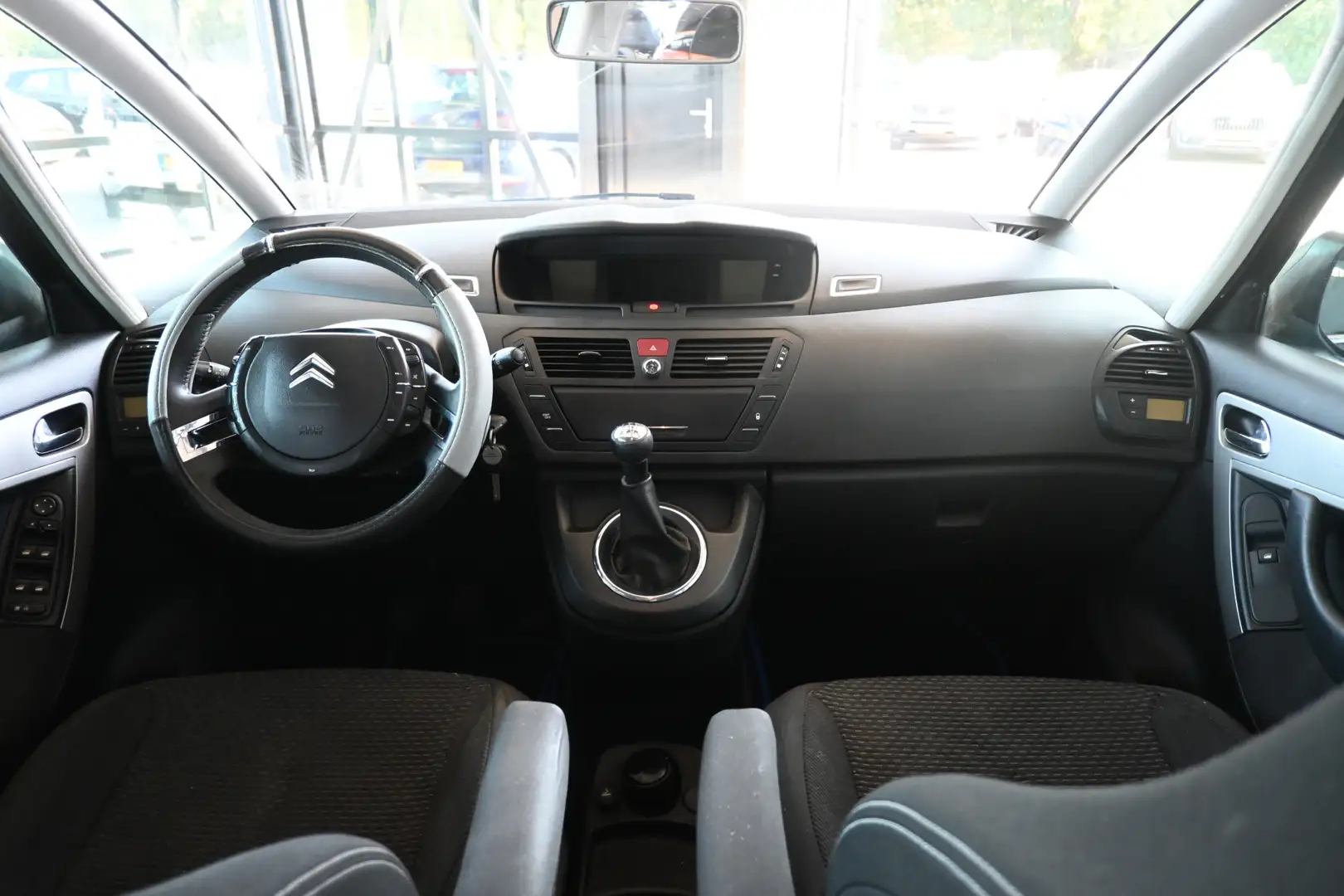 Citroen Grand C4 Picasso 1.6 VTi Ligne Business 5p Skywindow Airco Goed Ond Zwart - 2