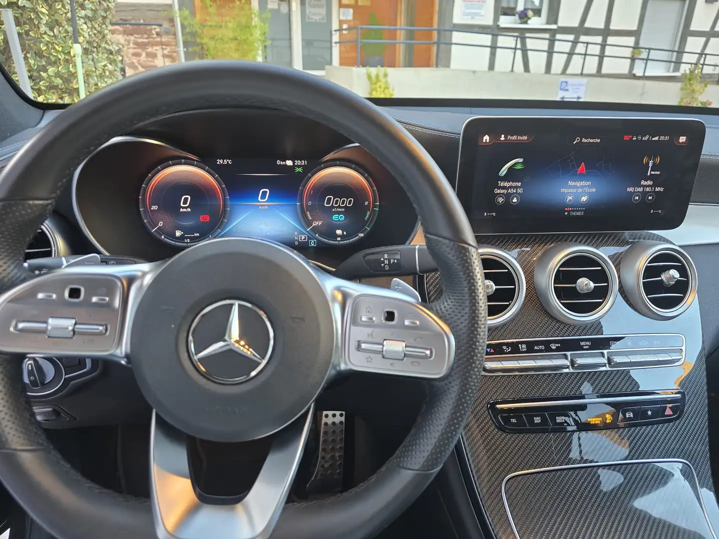 Mercedes-Benz GLC 300 GLC 300 e 9G-Tronic 4Matic AMG Line Gris - 2