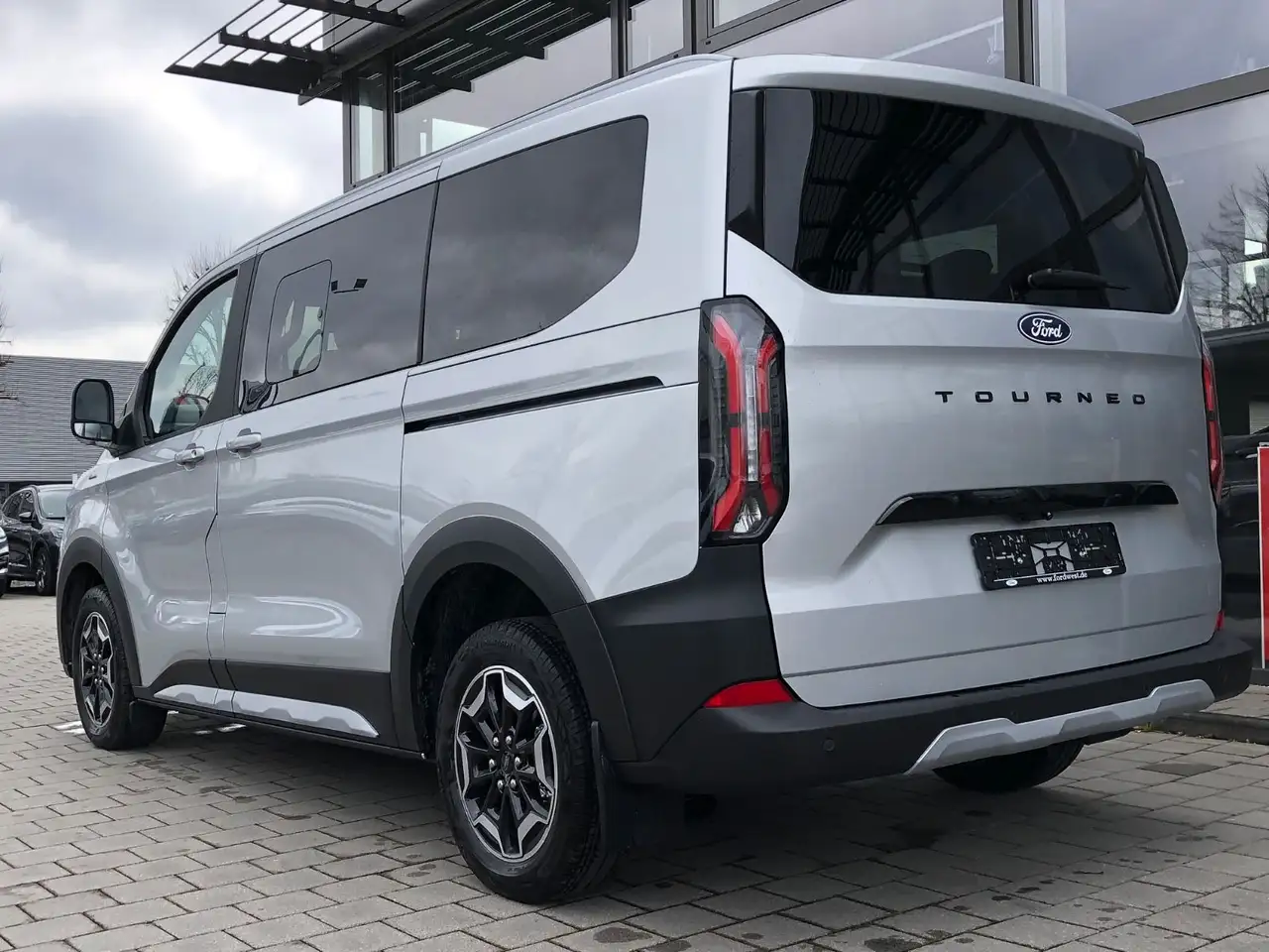 Ford Tourneo Custom 2026 — фото 9