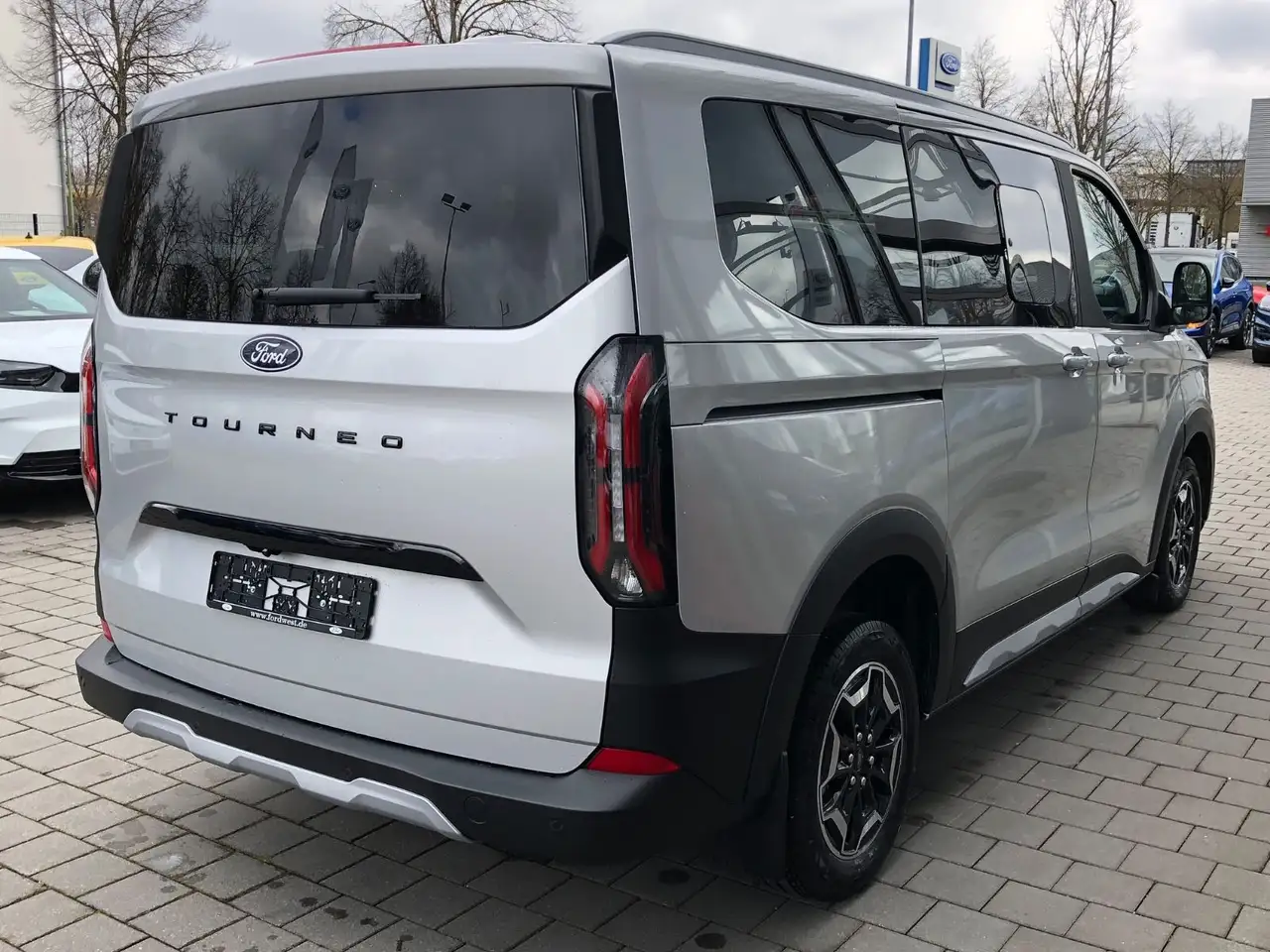 Ford Tourneo Custom 2026 — фото 8