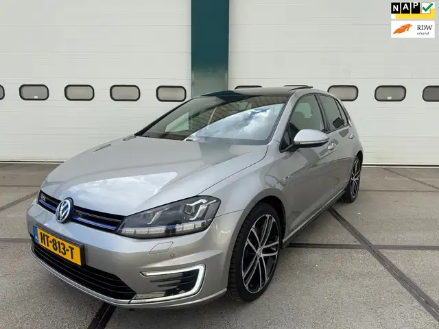 Volkswagen Golf GTE 1.4 TSI Pano! Leder!