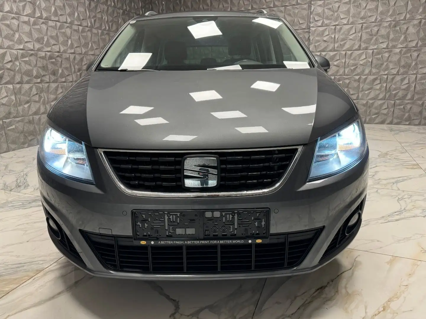 SEAT Alhambra Xcellence 2,0 TDI DSG - 7- Sitzer. Grey - 2
