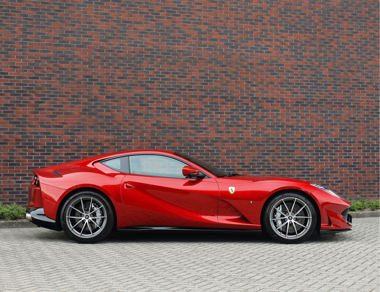 Ferrari 812 6.5 V12 Superfast HELE | Rosso Fuoco - Lift - 360 — photo 15