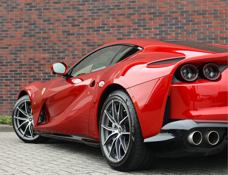 Ferrari 812 6.5 V12 Superfast HELE | Rosso Fuoco - Lift - 360 — photo 7