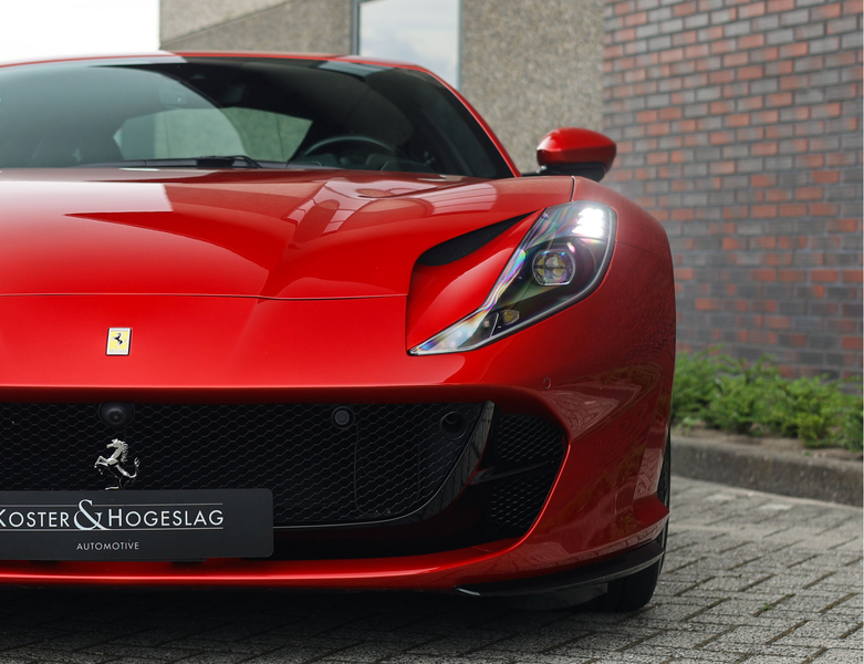 Ferrari 812 6.5 V12 Superfast HELE | Rosso Fuoco - Lift - 360 — photo 13