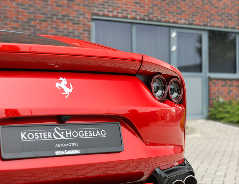 Ferrari 812 6.5 V12 Superfast HELE | Rosso Fuoco - Lift - 360 — photo 12