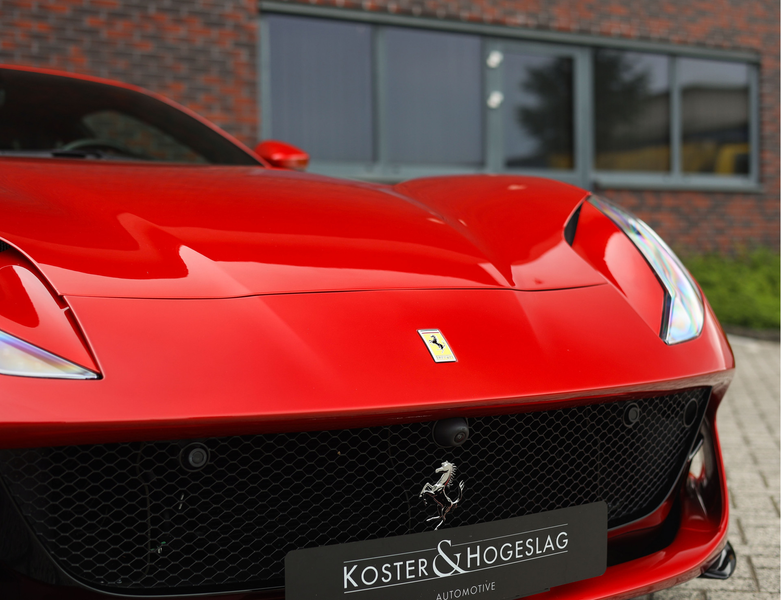 Ferrari 812 6.5 V12 Superfast HELE | Rosso Fuoco - Lift - 360 — photo 9
