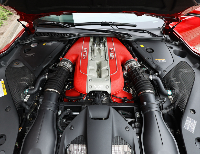 Ferrari 812 6.5 V12 Superfast HELE | Rosso Fuoco - Lift - 360 — photo 24