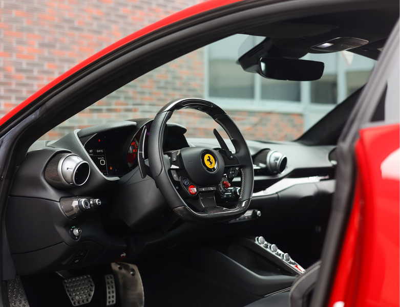 Ferrari 812 6.5 V12 Superfast HELE | Rosso Fuoco - Lift - 360 — photo 34