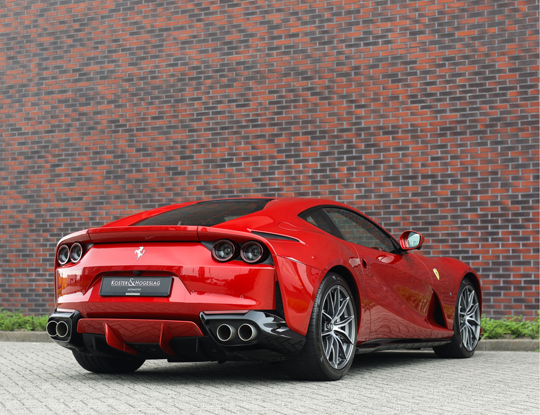Ferrari 812 6.5 V12 Superfast HELE | Rosso Fuoco - Lift - 360 — photo 18
