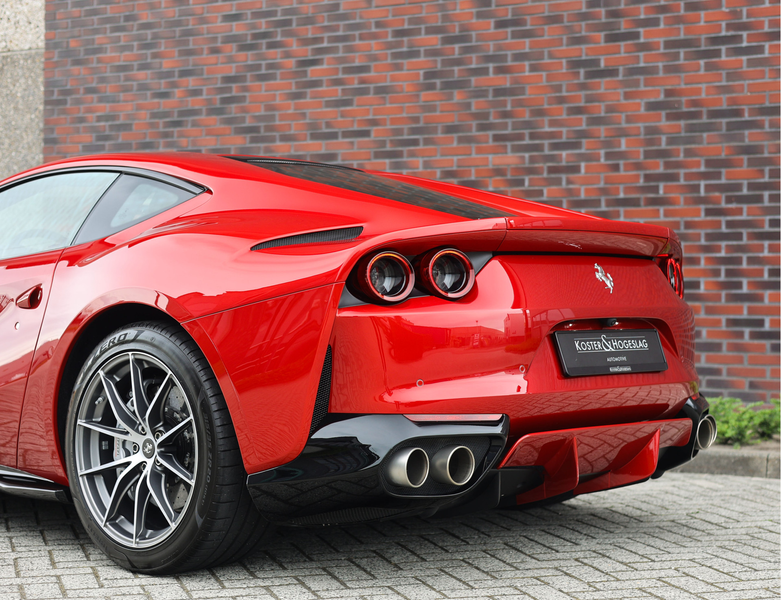 Ferrari 812 6.5 V12 Superfast HELE | Rosso Fuoco - Lift - 360 — photo 22