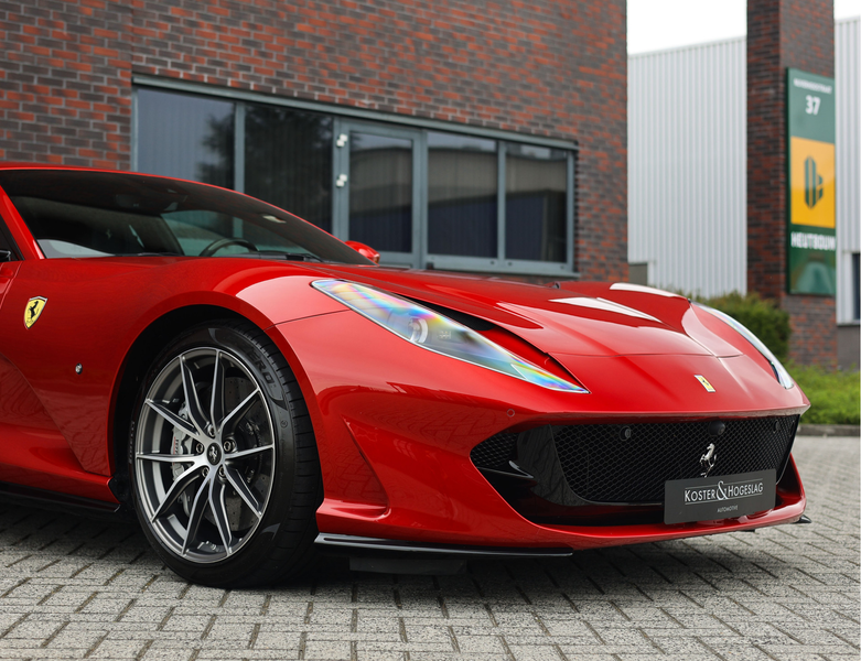 Ferrari 812 6.5 V12 Superfast HELE | Rosso Fuoco - Lift - 360 — photo 8