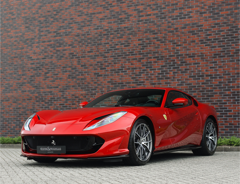Ferrari 812 6.5 V12 Superfast HELE | Rosso Fuoco - Lift - 360 — photo 17
