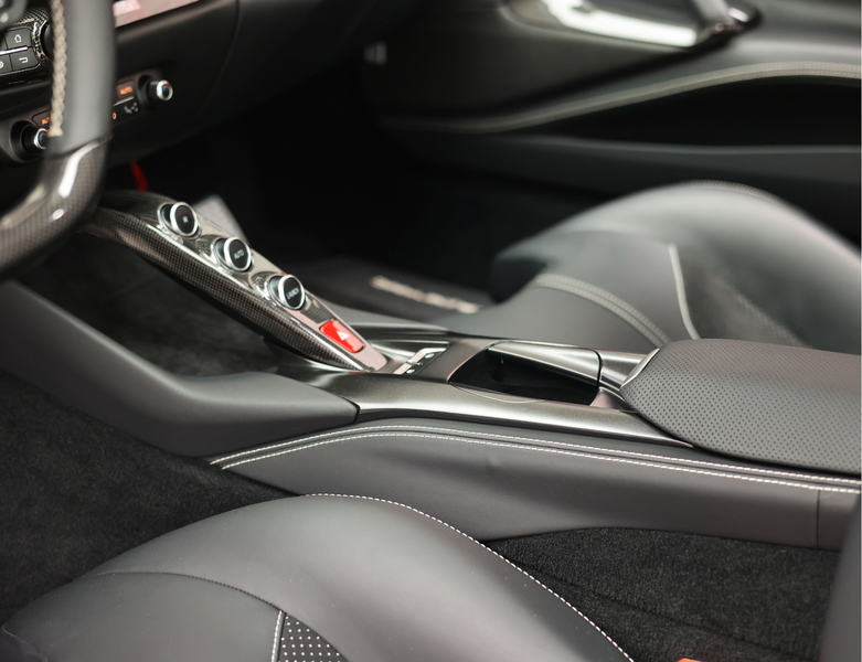 Ferrari 812 6.5 V12 Superfast HELE | Rosso Fuoco - Lift - 360 — photo 38