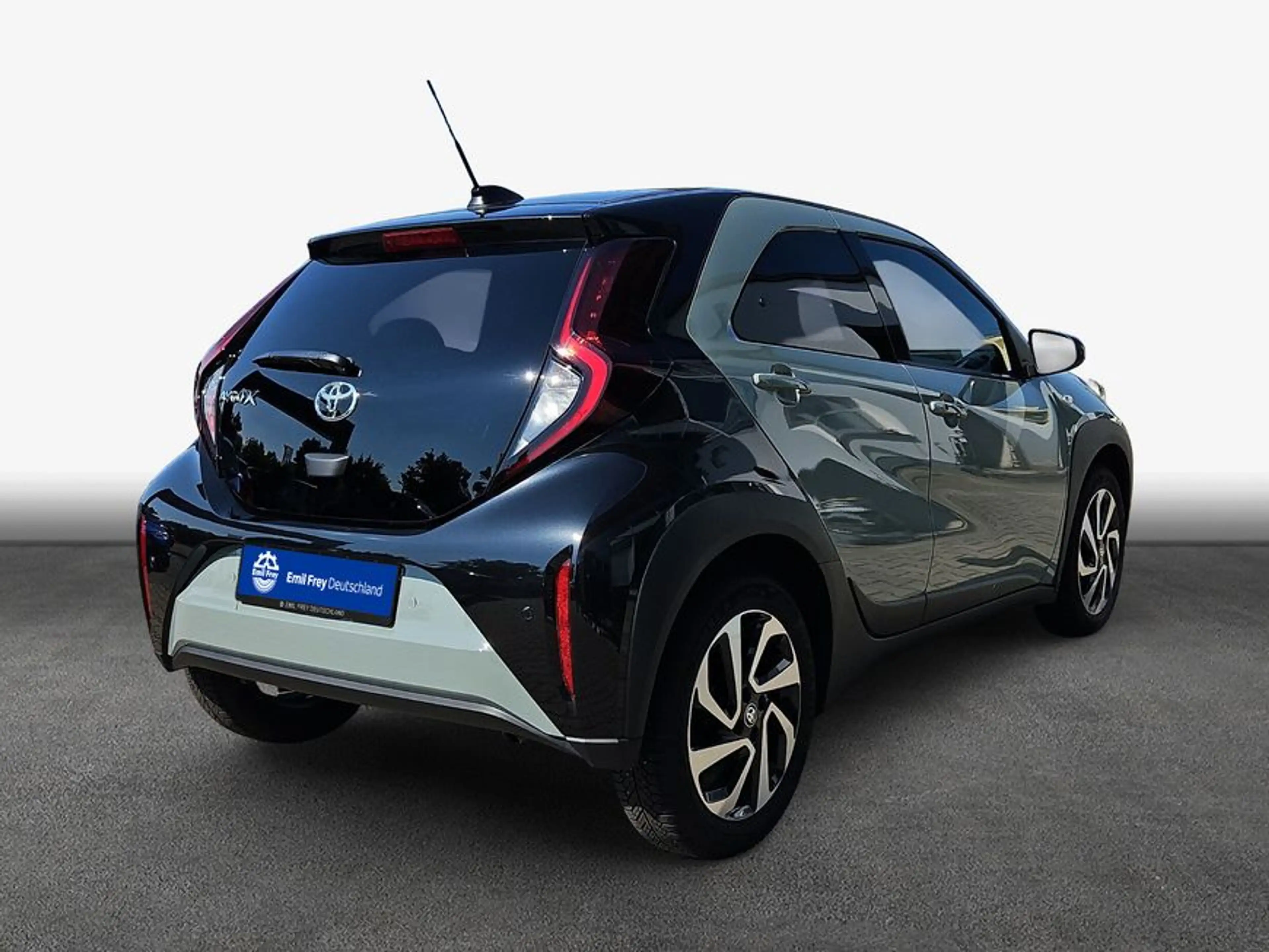 Toyota Aygo X X S-CVT Air Teamplayer — photo 2