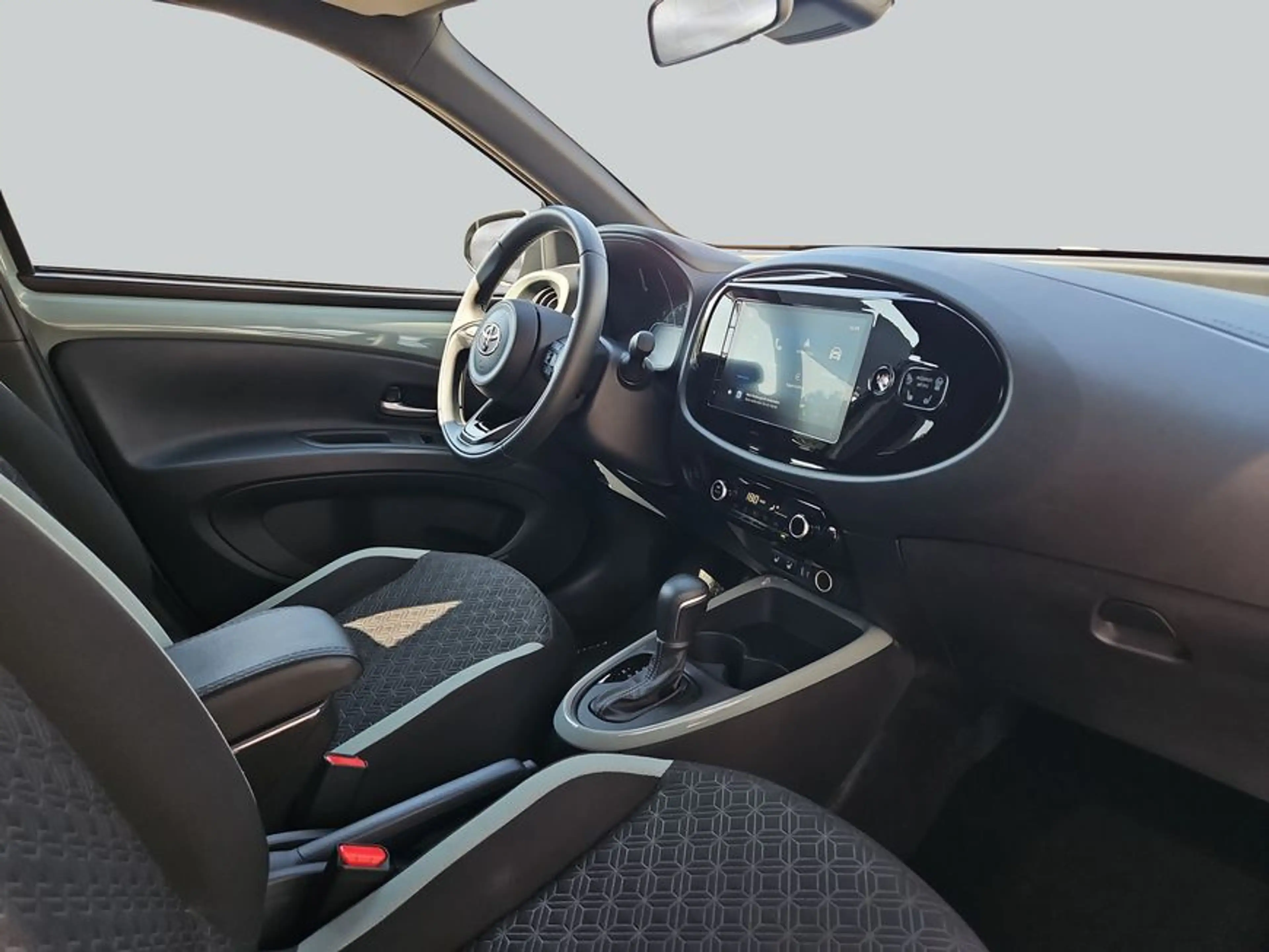 Toyota Aygo X X S-CVT Air Teamplayer — photo 15